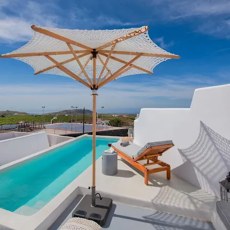 Megalochori 1-bed Sleeps 3 Pool & Parking *