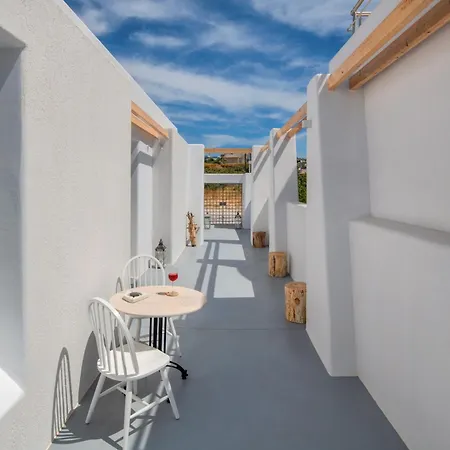 Villa Megalochori 1-bed Sleeps 3 Pool & Parking Megalokori