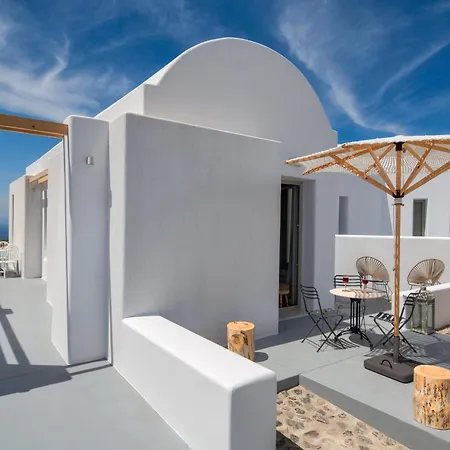 Megalochori 1-bed Sleeps 3 Pool & Parking *