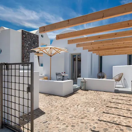 Megalochori 1-bed Sleeps 3 Pool & Parking
